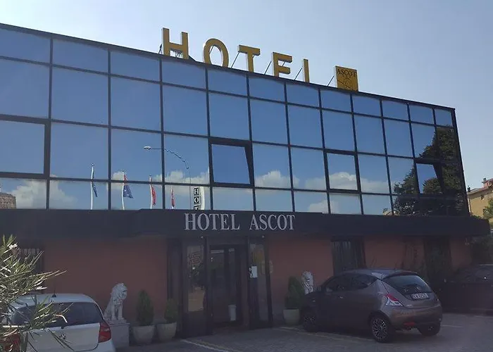Ascot 3* ビナスコ